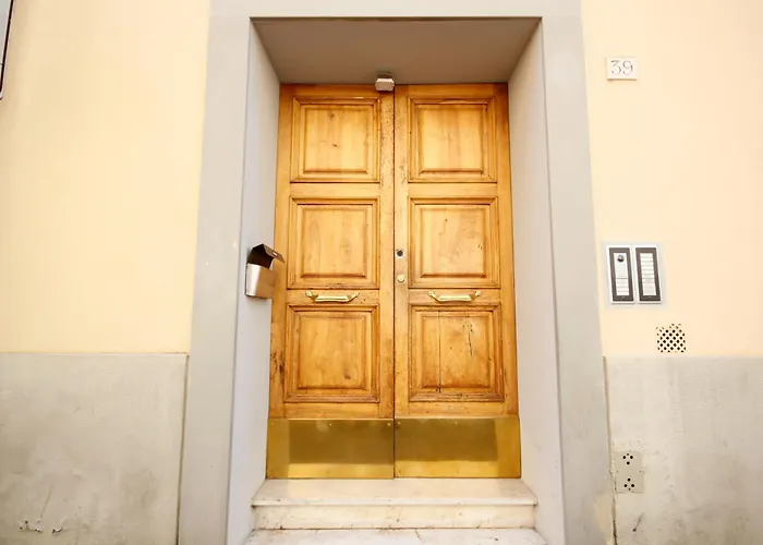 Montebello Apartment *